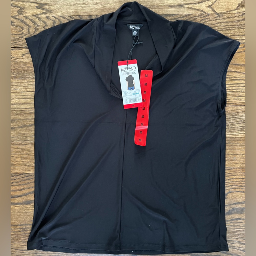 Buffalo DAVID BITTON Elevated Black Knit Blouse with Cap Sleeve Size Medium NWT